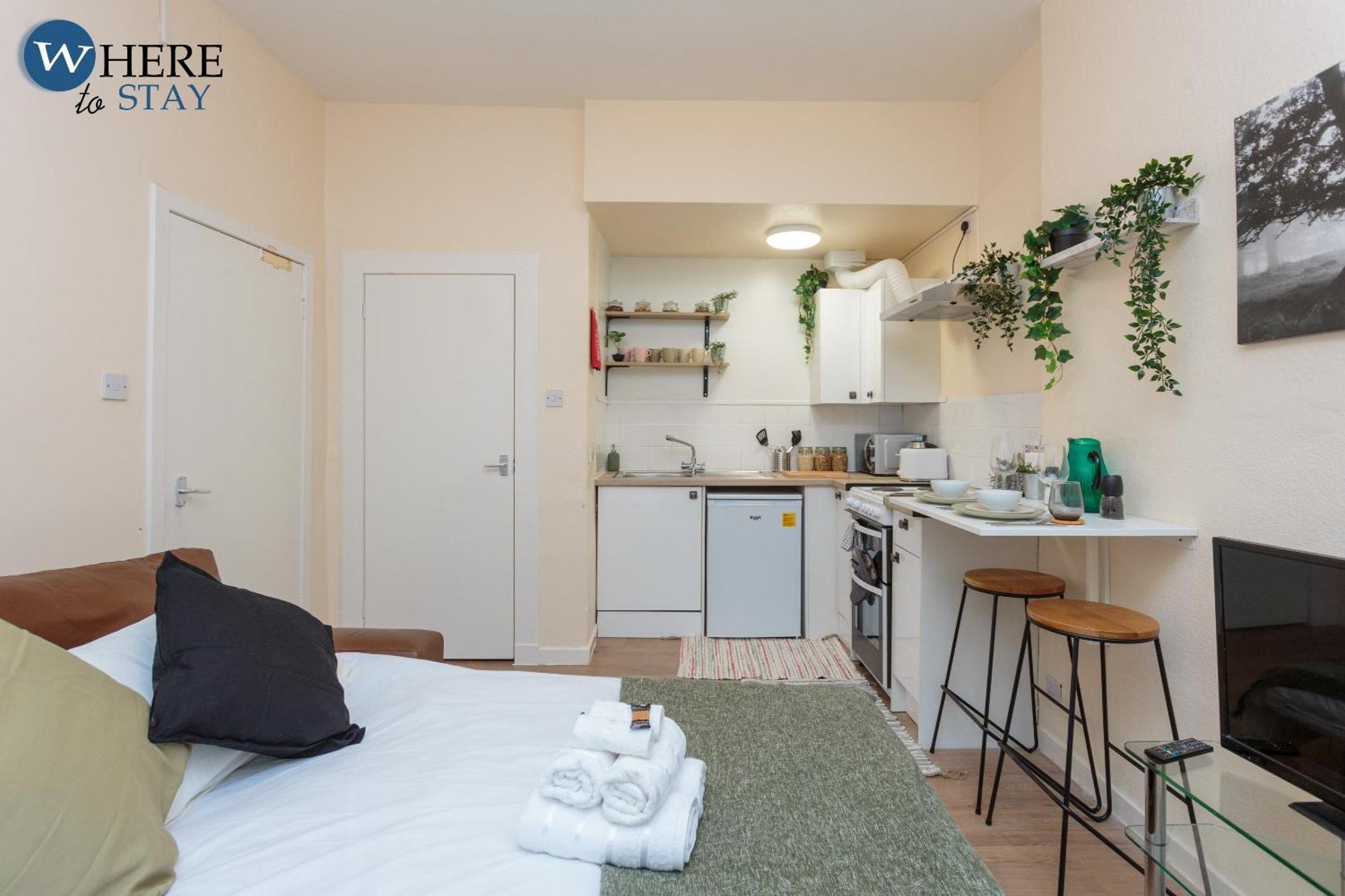 Cosy 1 Bed Flat Near City Centre Apartment Единбург Екстериор снимка