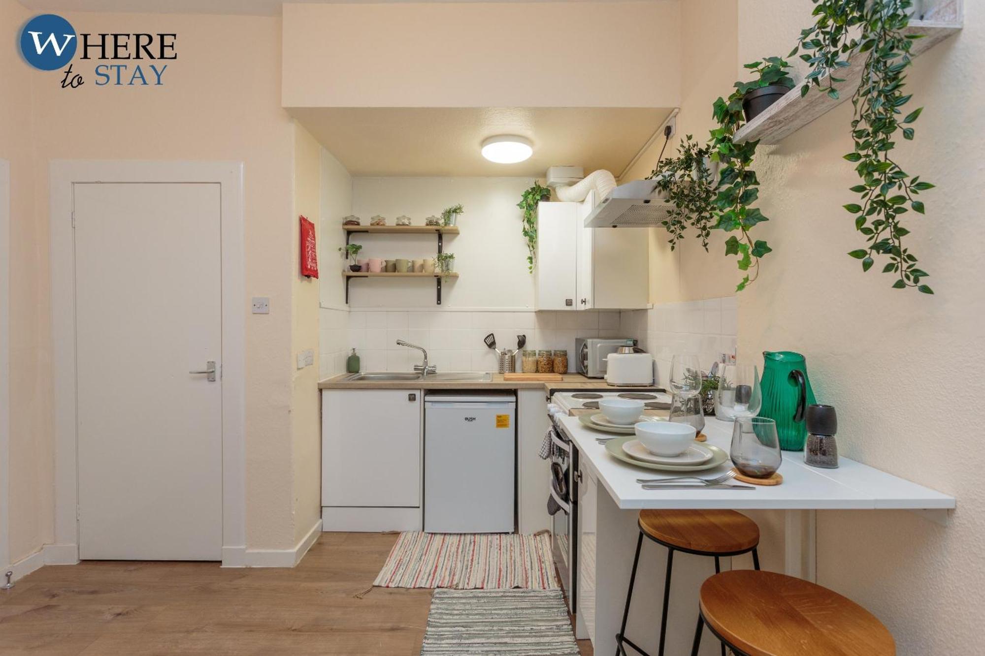 Cosy 1 Bed Flat Near City Centre Apartment Единбург Екстериор снимка