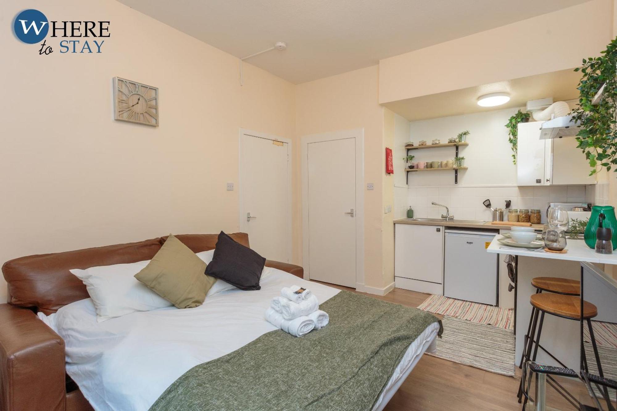Cosy 1 Bed Flat Near City Centre Apartment Единбург Екстериор снимка